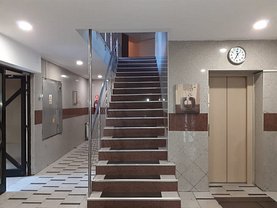 Apartament de închiriat 3 camere, în Bucureşti, zona P-ţa Victoriei