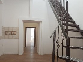 Apartament de vânzare 3 camere, în Bucureşti, zona Universitate