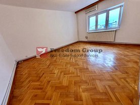 Apartament de vânzare 3 camere, în Bucureşti, zona Victoriei