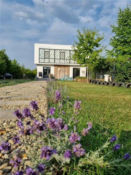 Casa si teren 5000 mp, inchiriere lunga durata, Crevedia