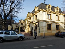 Închiriere spaţiu comercial