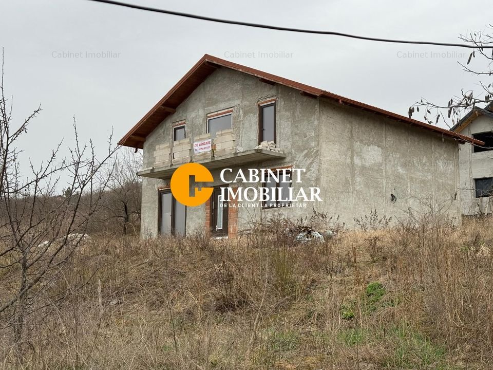 Vila la rosu - Tomesti