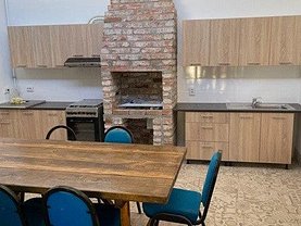 Casa de închiriat 3 camere, în Bucureşti, zona Central