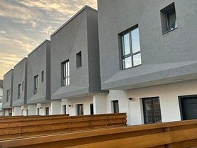 Casa de vânzare 4 camere, în Pantelimon, zona Central