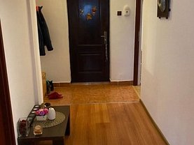 Apartament de vânzare 2 camere, în Bucureşti, zona Titan