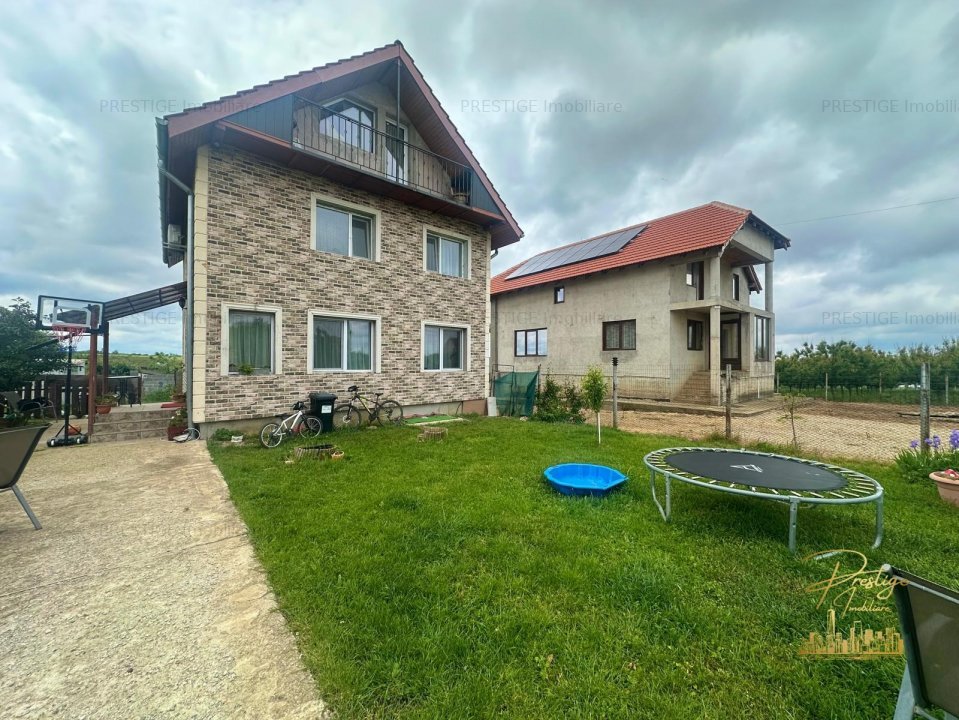 Casa cu 4 camere si teren de 1000 mp de vanzare in Paleu - Bihor