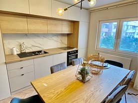Apartament de închiriat 3 camere, în Cluj-Napoca, zona Semicentral
