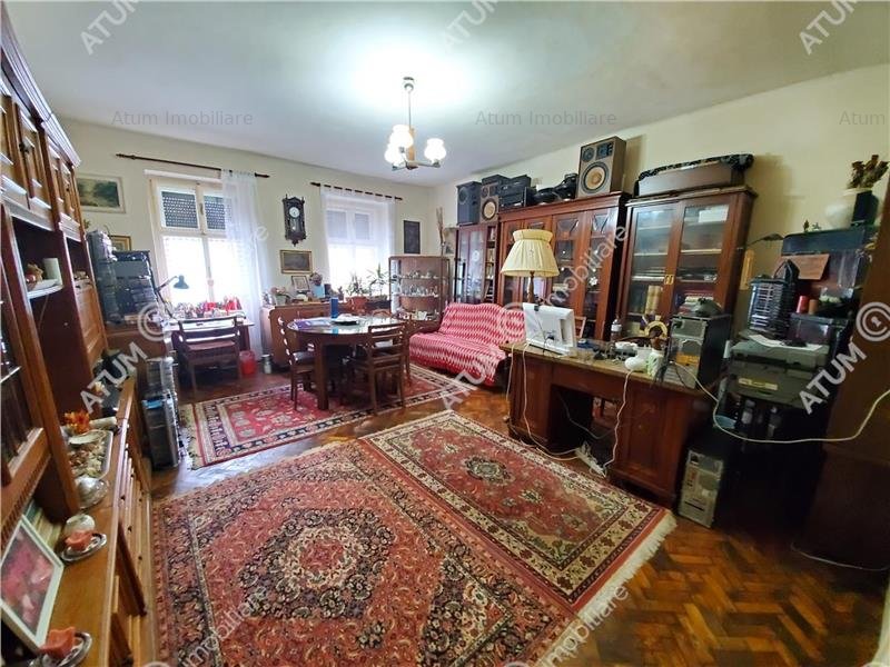Apartament de vanzare cu 3 camere in Centrul Istoric din Sibiu - imaginea 1
