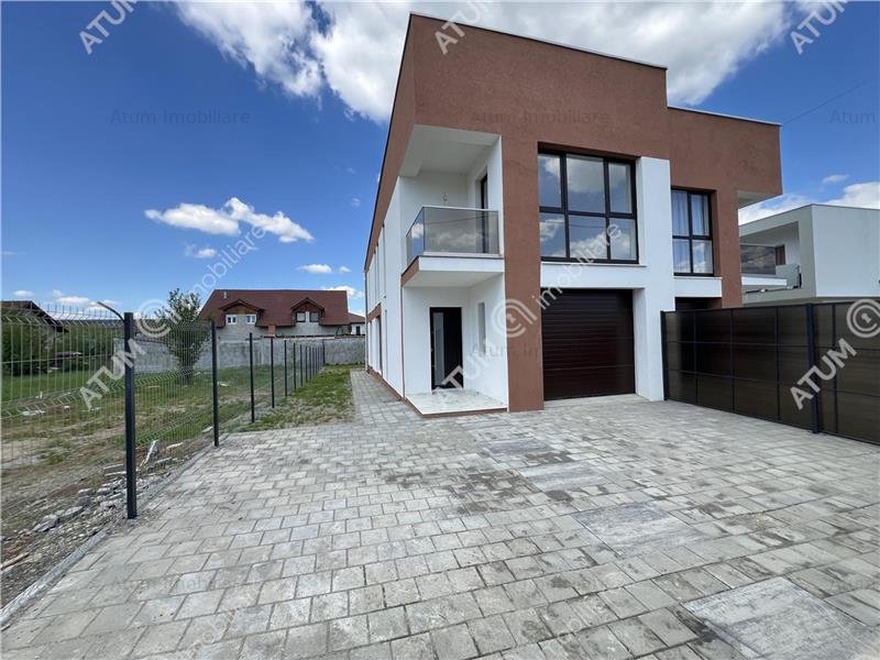 Casa intabulata cu 4 camere 3 bai si teren de 301 mp zona Arhitectilor