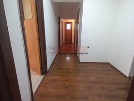Apartament de vânzare 3 camere, în Bucureşti, zona Alexandru Obregia
