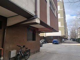 Apartament de închiriat 2 camere, în Popesti-Leordeni, zona Central