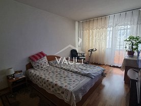 Apartament de vânzare 3 camere, în Bucureşti, zona Prelungirea Ferentari