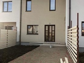 Casa de vânzare 3 camere, în Dumbrăviţa