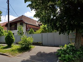 Casa de vânzare 8 camere, în Timişoara, zona Ghirodei