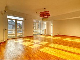 Apartament de vânzare 4 camere, în Bucureşti, zona Unirii