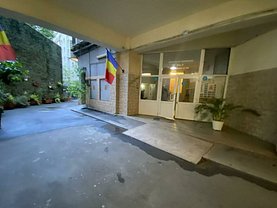 Apartament de vânzare 3 camere, în Bucureşti, zona Titulescu