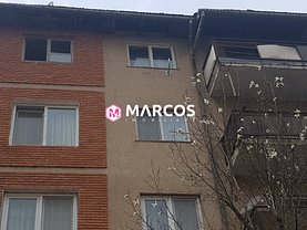 Apartament de vânzare 3 camere în Resita, Micro IV