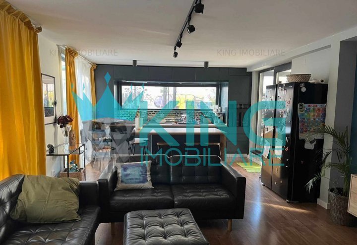 Apartament 5 camere | P/3 | 110mp| Curte 210mp | 2 Parcari | Mosilor