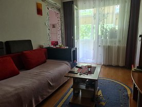Apartament de vânzare 3 camere, în Constanţa, zona I. C. Brătianu