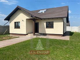 Casa de vânzare 3 camere, în Cristian
