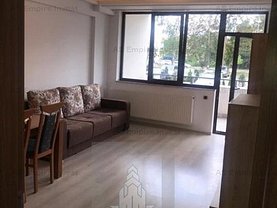Apartament de vânzare 3 camere, în Braşov, zona Tractorul