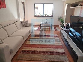 Apartament de vânzare 3 camere, în Braşov, zona 13 Decembrie