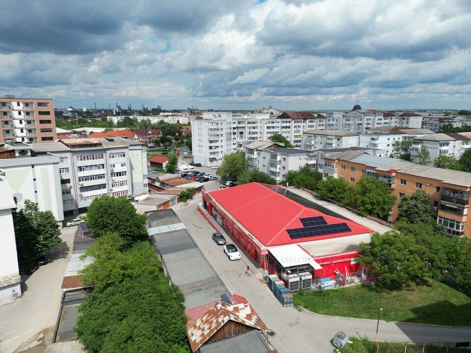 Slatina-Olt-Cladire comerciala de vanzare suprafata-1055mp pret 1.470.000 euro