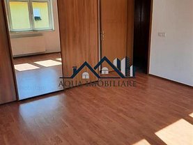 Casa de închiriat 4 camere, în Bucureşti, zona Pipera