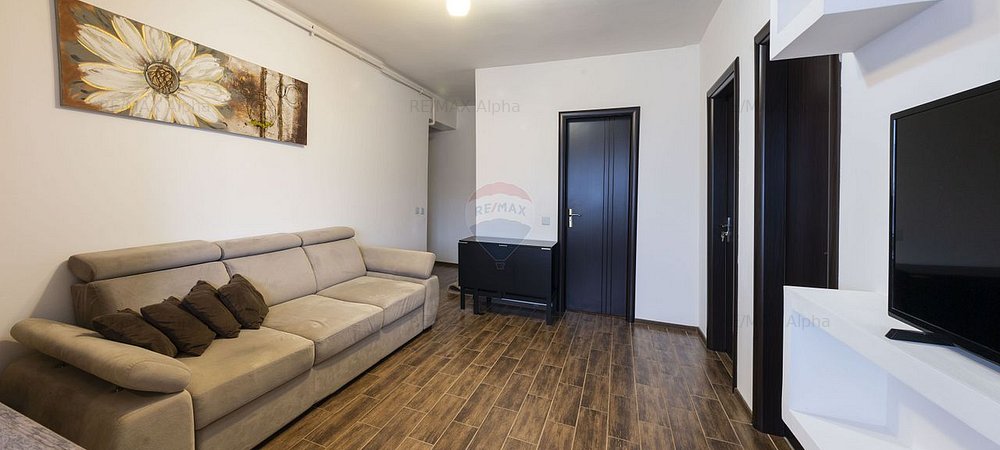 Apartament cu 3 camere de vanzare in zona Aparatorii Patriei - imaginea 0 + 1