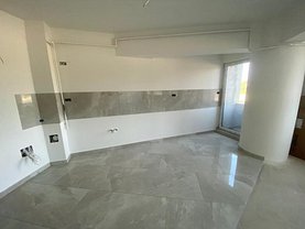 Apartament de vânzare 3 camere în Iasi, Tatarasi