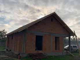 Casa de vânzare 4 camere, în Sânmihaiu Român