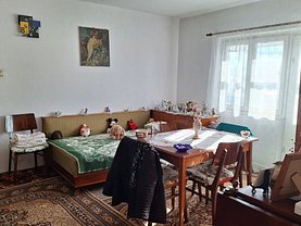 Apartament de vânzare 2 camere, în Curtea de Argeş, zona Central