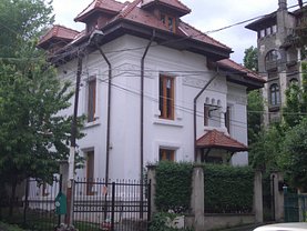Casa de închiriat 9 camere, în Bucureşti, zona Unirii