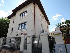 Casa de vânzare 14 camere, în Bucureşti, zona Domenii