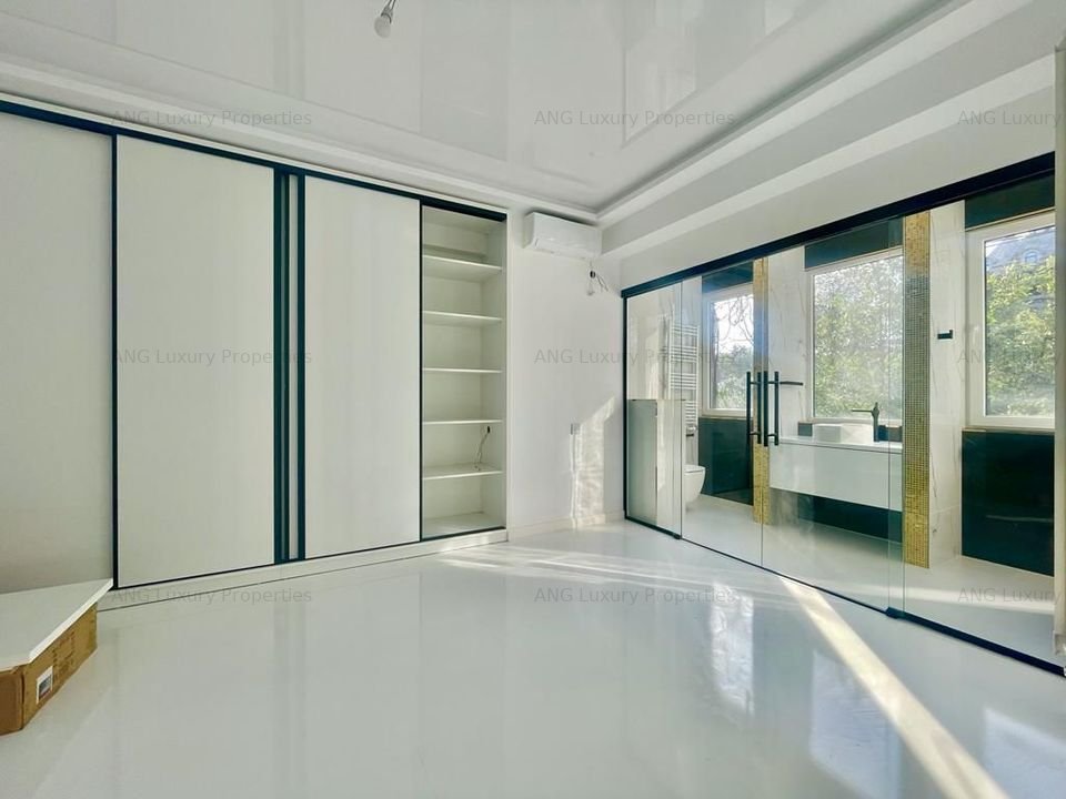 Apartament unicat 6 camere de lux zona Ultracentrala