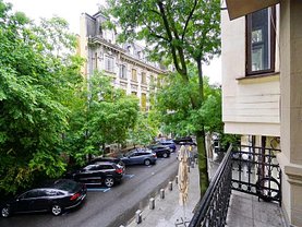 Apartament de închiriat 4 camere, în Bucureşti, zona Sala Palatului