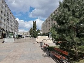 Apartament de vânzare 3 camere, în Iaşi, zona Piaţa Unirii