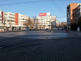 Apartament de vânzare 3 camere, în Iaşi, zona Podul de Fier