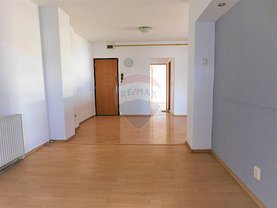 Apartament de vanzare 3 camere, în Cluj-Napoca, zona Gheorgheni