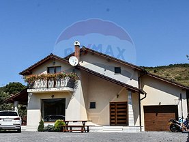 Casa de vânzare 4 camere, în Baciu, zona Central
