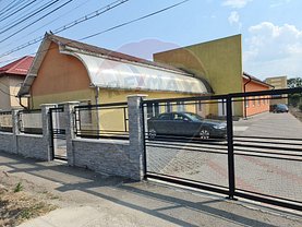 Închiriere spaţiu comercial