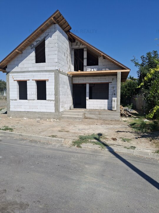 Vindem Casa in Navodari,