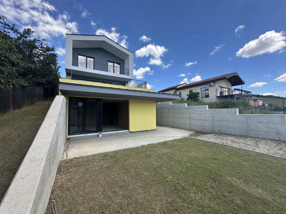 Casa deosebita/vedere spre lac/materiale premium