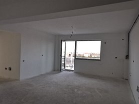 Apartament de vânzare 3 camere, în Constanţa, zona Tomis Plus
