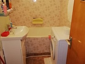Apartament de vânzare 3 camere, în Bucureşti, zona Dristor