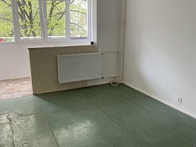Apartament de vânzare 3 camere, în Bucuresti, zona Titan