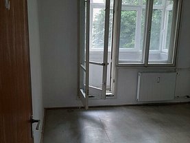 Apartament de vânzare 3 camere, în Bucureşti, zona Dristor