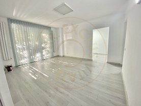 Apartament de închiriat 4 camere, în Piteşti, zona Ultracentral