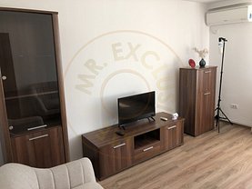 Apartament de închiriat 3 camere, în Piteşti, zona Ultracentral