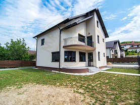 Casa de închiriat 5 camere, în Ştefăneşti